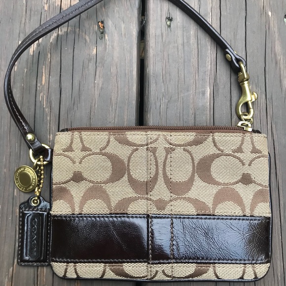 Coach wristlet - Picture 2 of 3